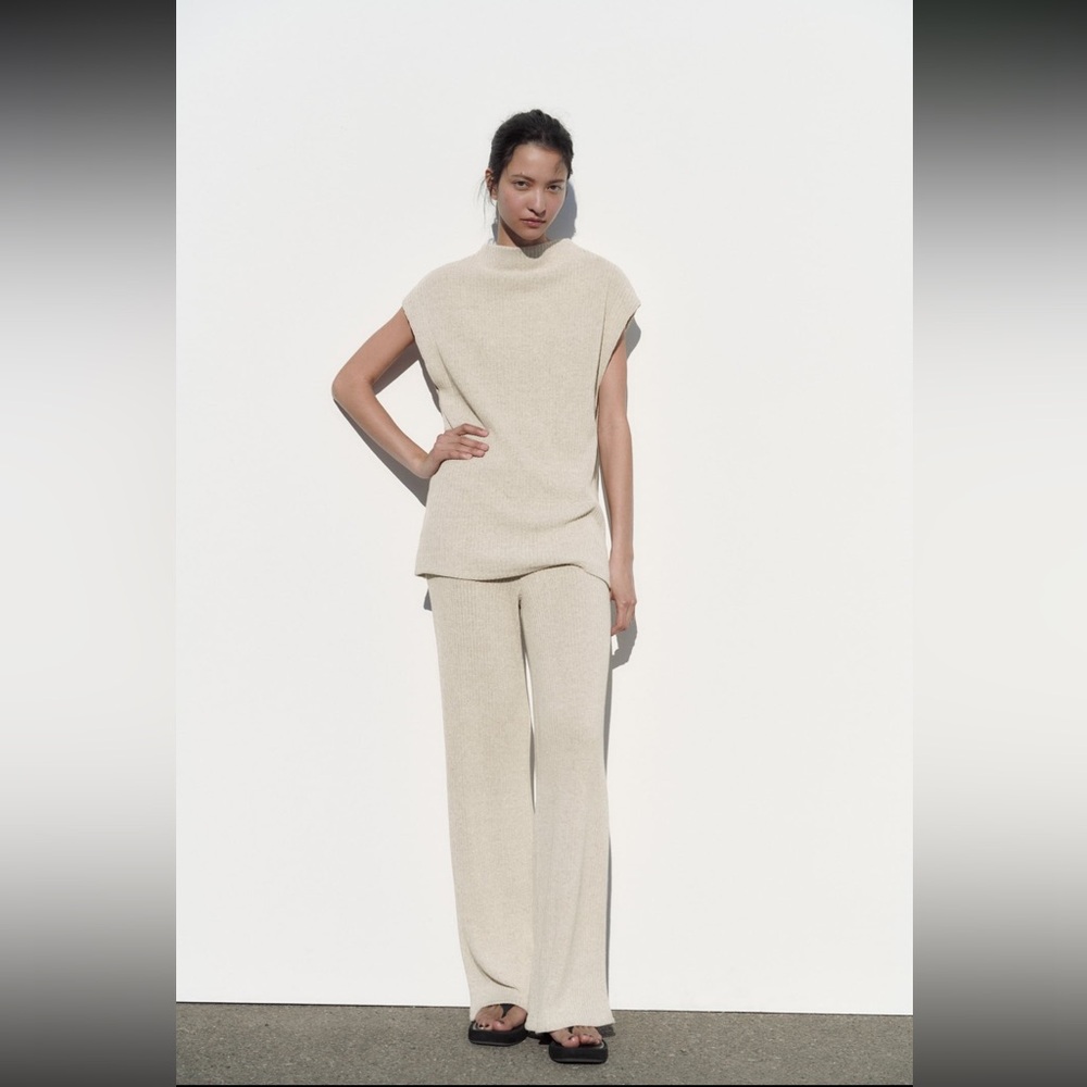 Zara set never worn size small color sand